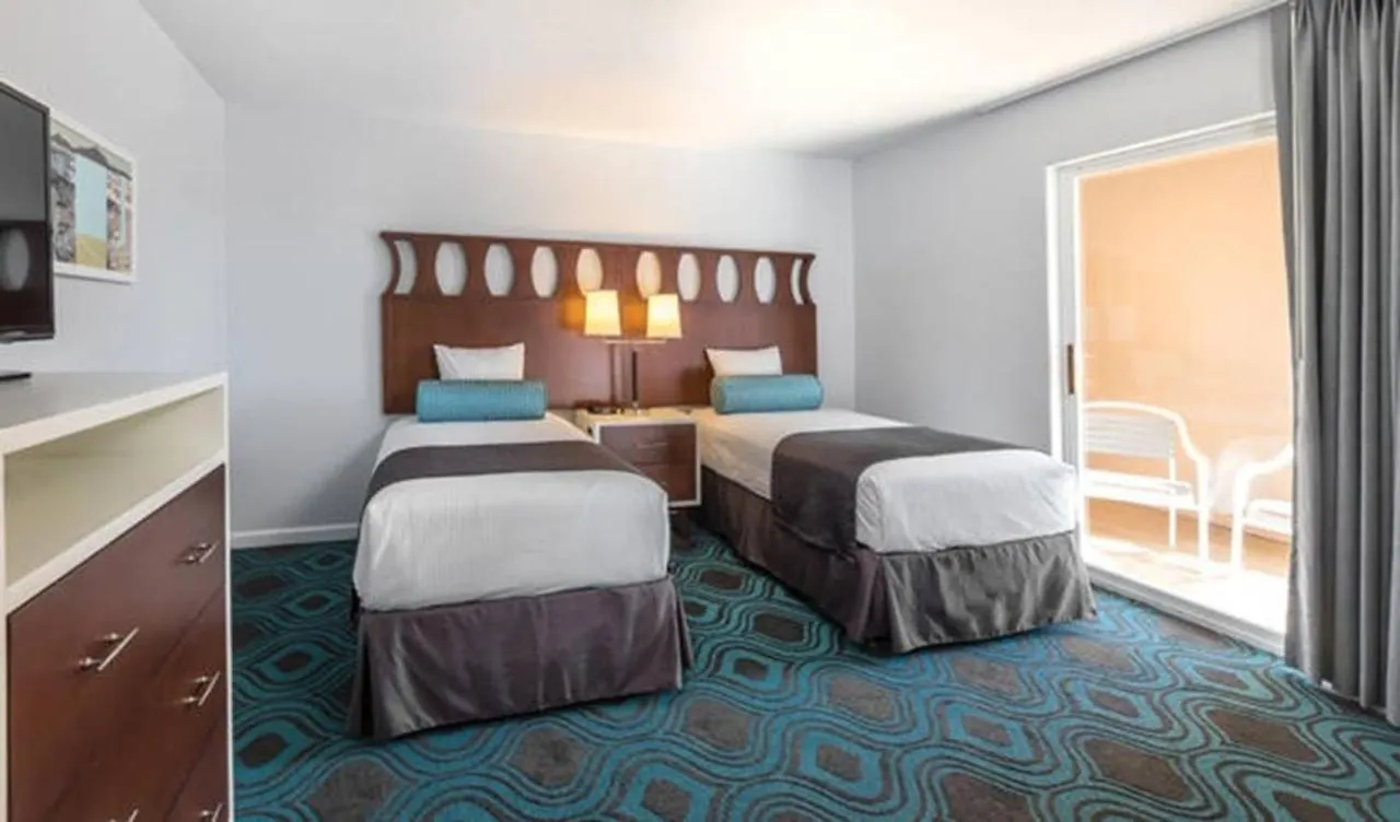 Family Fun In Palm Springs In This Resort 2Bd Condo With Resort Amenities Including Kids Pool